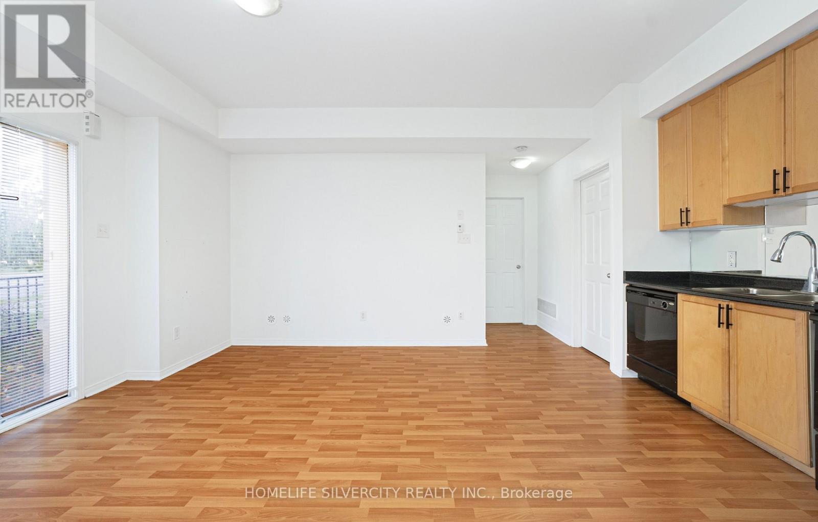 38 - 60 Fairwood Circle, Brampton, Ontario  L6R 0Y6 - Photo 9 - W12510532