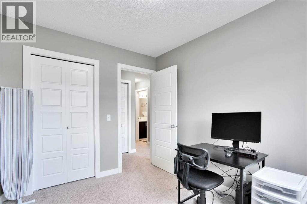 101 Pantego Lane Nw, Calgary, Alberta  T3K 0T1 - Photo 26 - A2251132