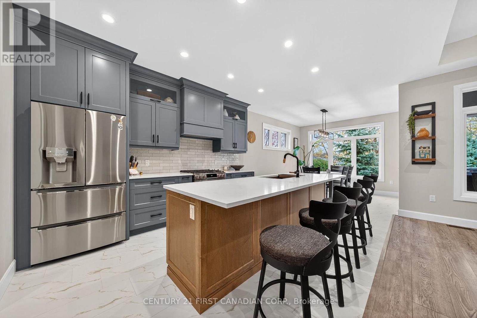 113 Macdonald Street, Lambton Shores, Ontario  N0N 1J0 - Photo 18 - X12510550