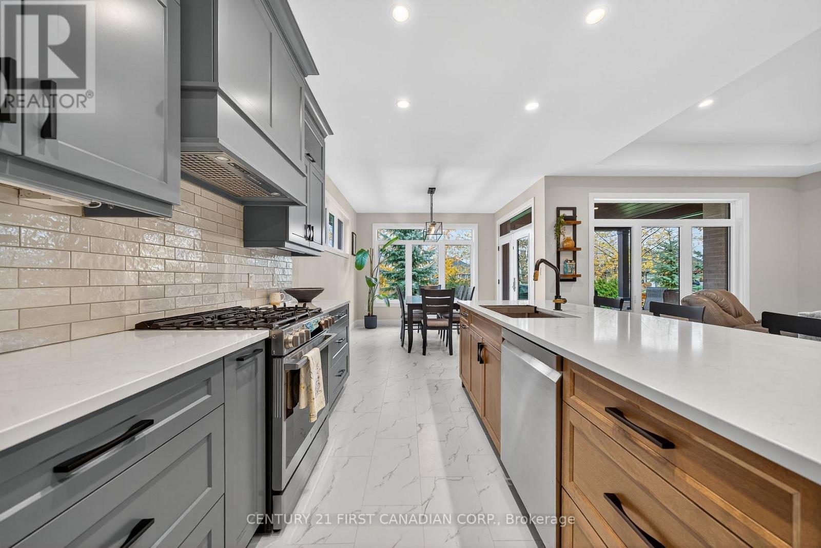 113 Macdonald Street, Lambton Shores, Ontario  N0N 1J0 - Photo 21 - X12510550