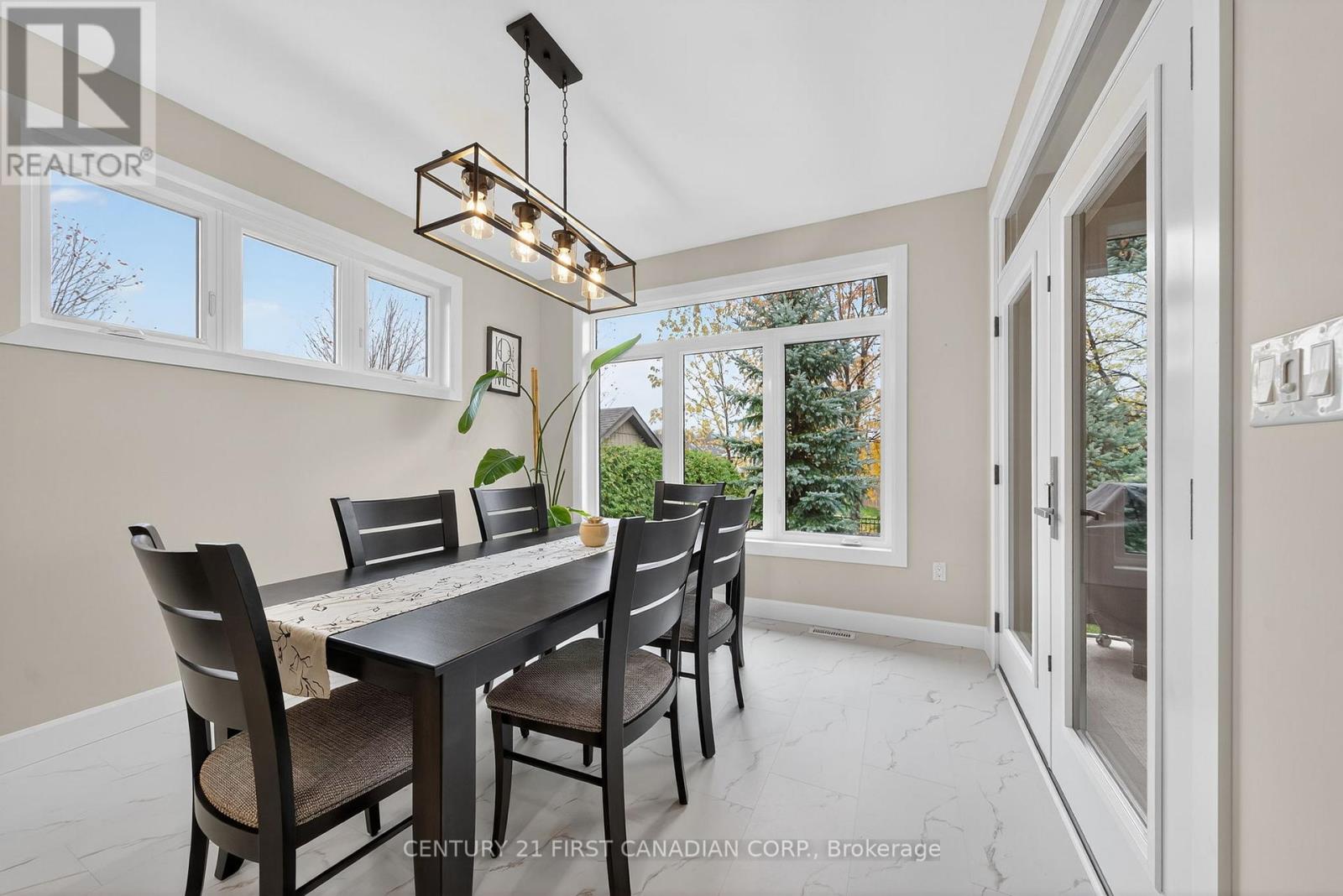 113 Macdonald Street, Lambton Shores, Ontario  N0N 1J0 - Photo 23 - X12510550