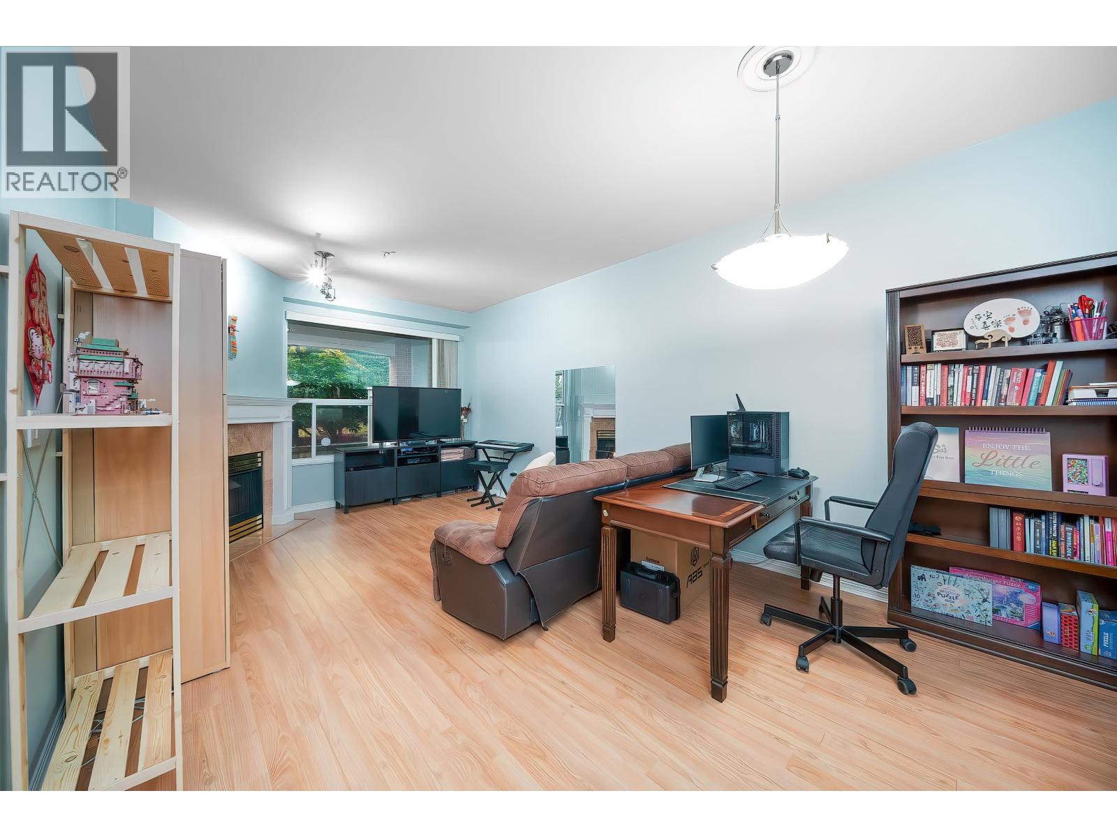 203 5270 Oakmount Crescent, Burnaby, British Columbia V5H 4S1 - Photo 5 - R3064795