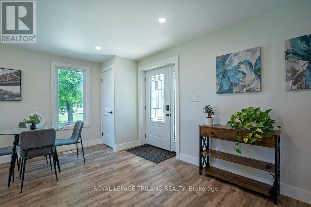 35620 Fingal Line, Southwold, Ontario  N0L 1K0 - Photo 11 - X12454034