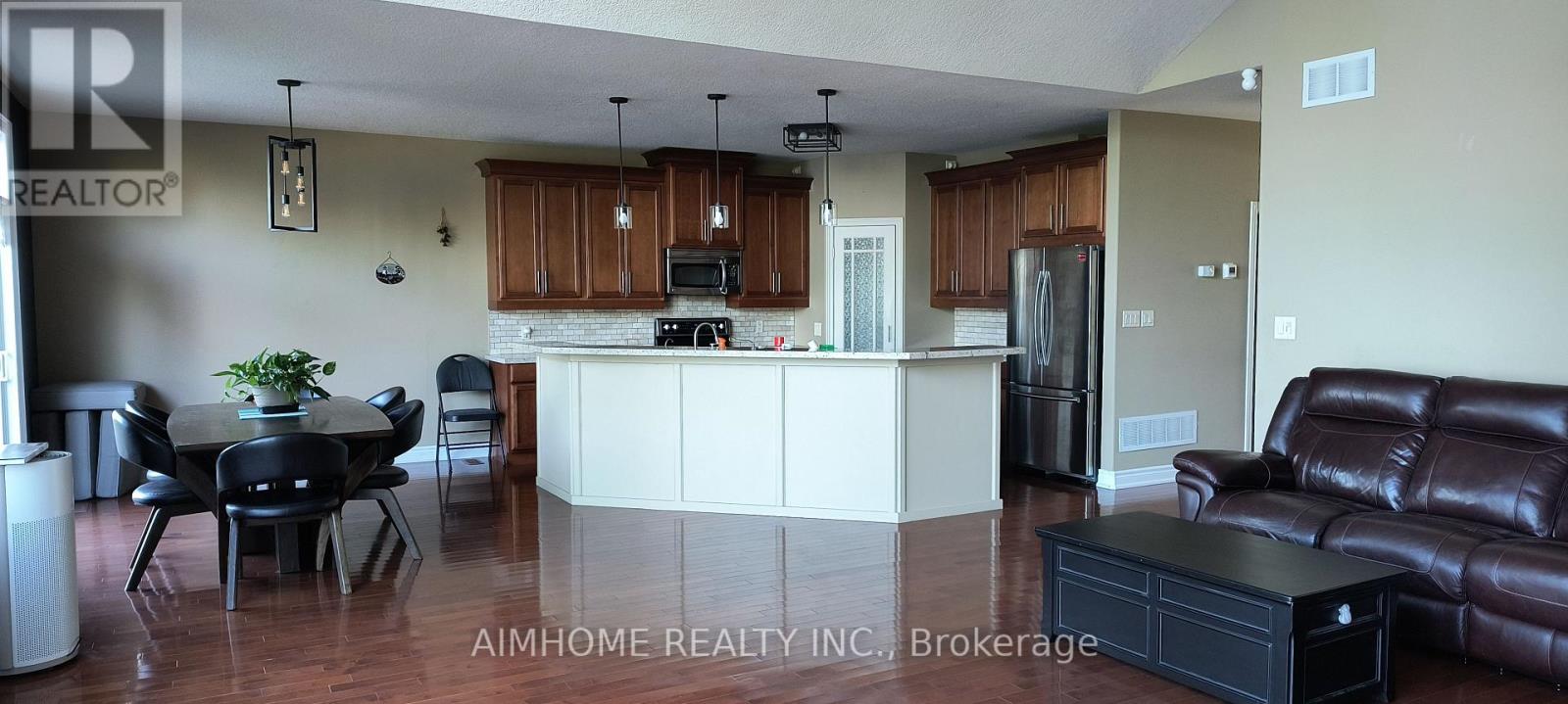 Main Floor - 807 Stone Street, Oshawa, Ontario  L1J 1A4 - Photo 8 - E12510566