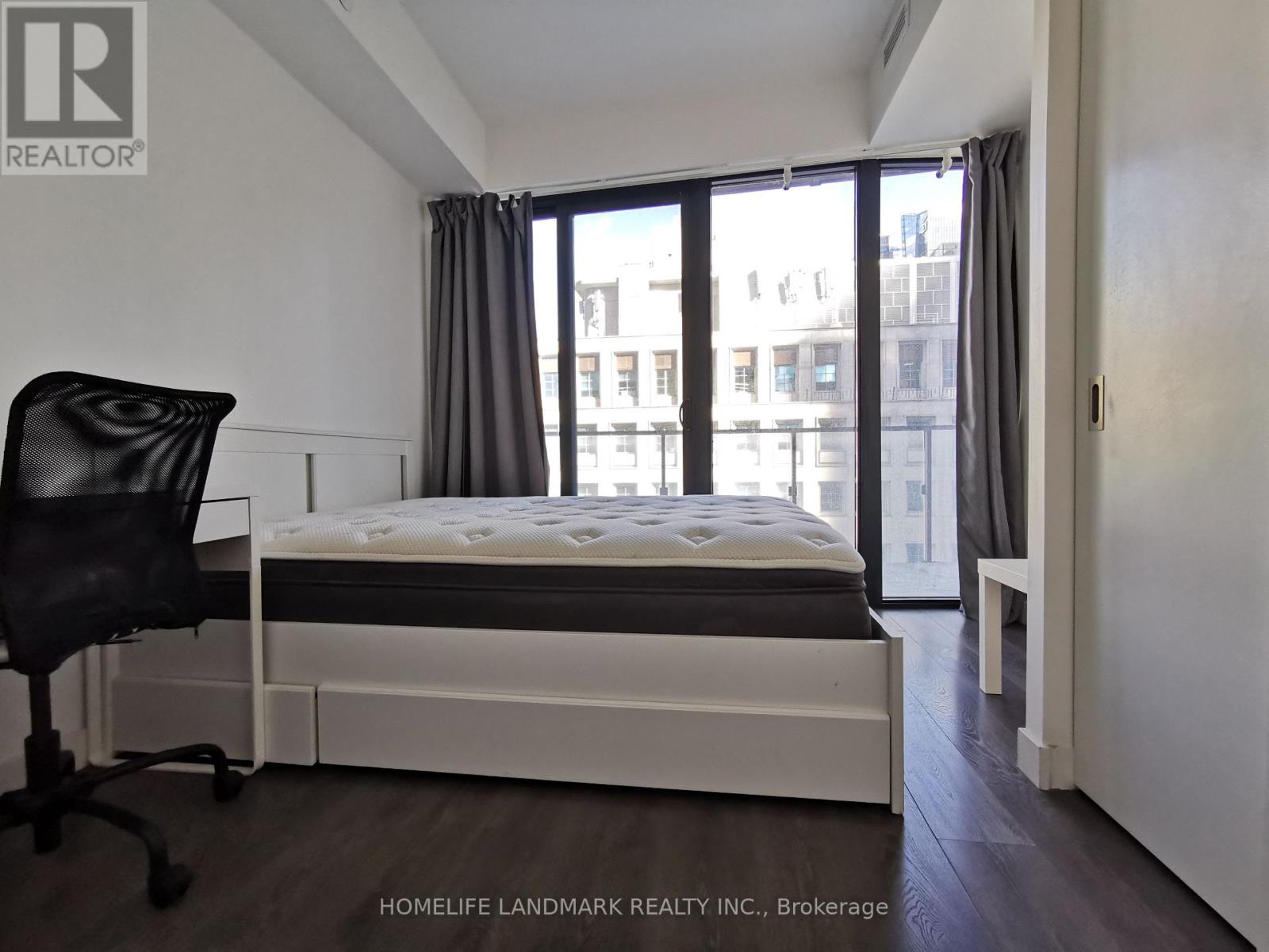 811 - 215 Queen Street W, Toronto, Ontario  M5V 0P5 - Photo 4 - C12444753