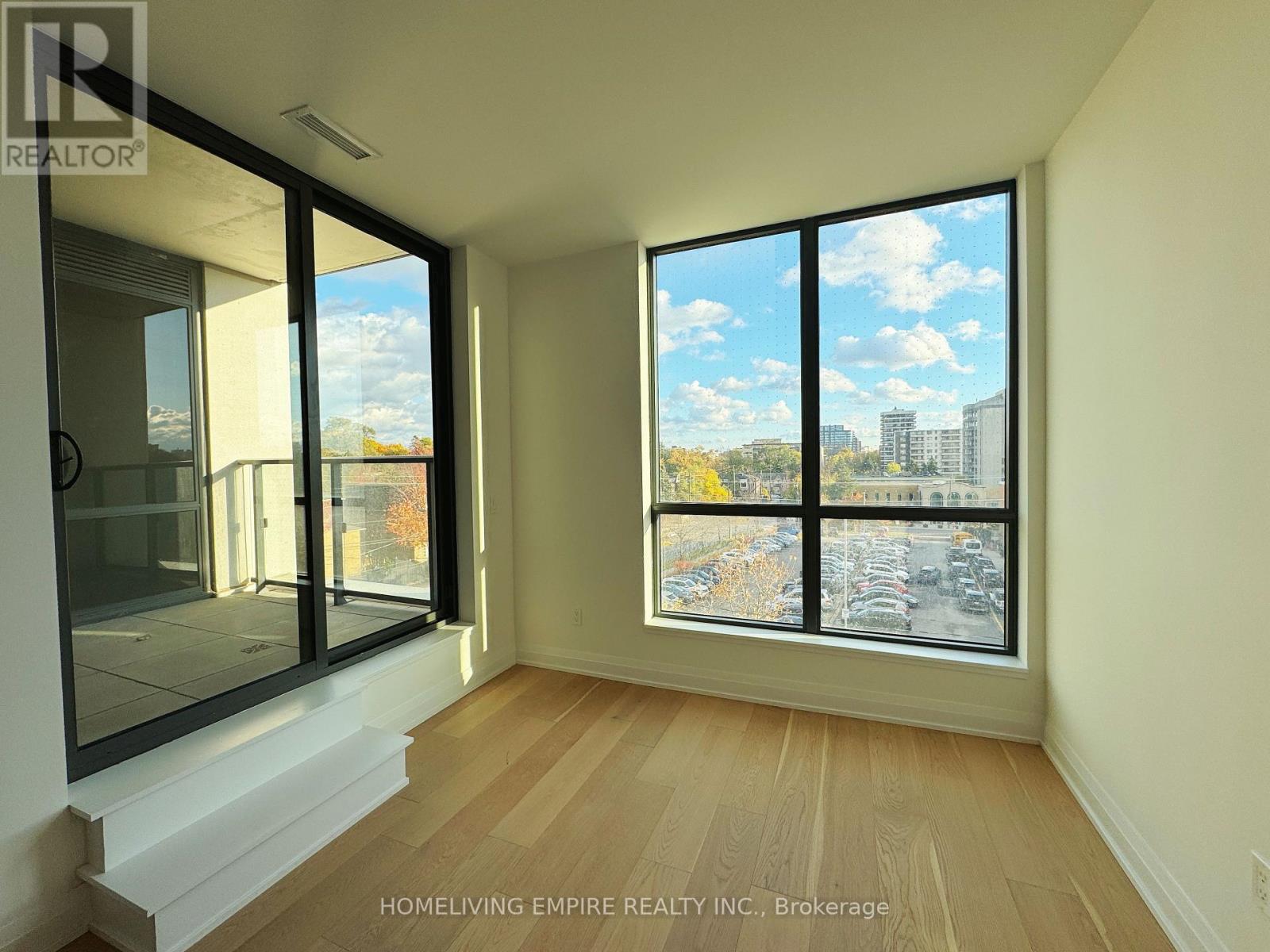 221 - 505 Glencairn Avenue, Toronto, Ontario  M6B 0B2 - Photo 3 - C12502386