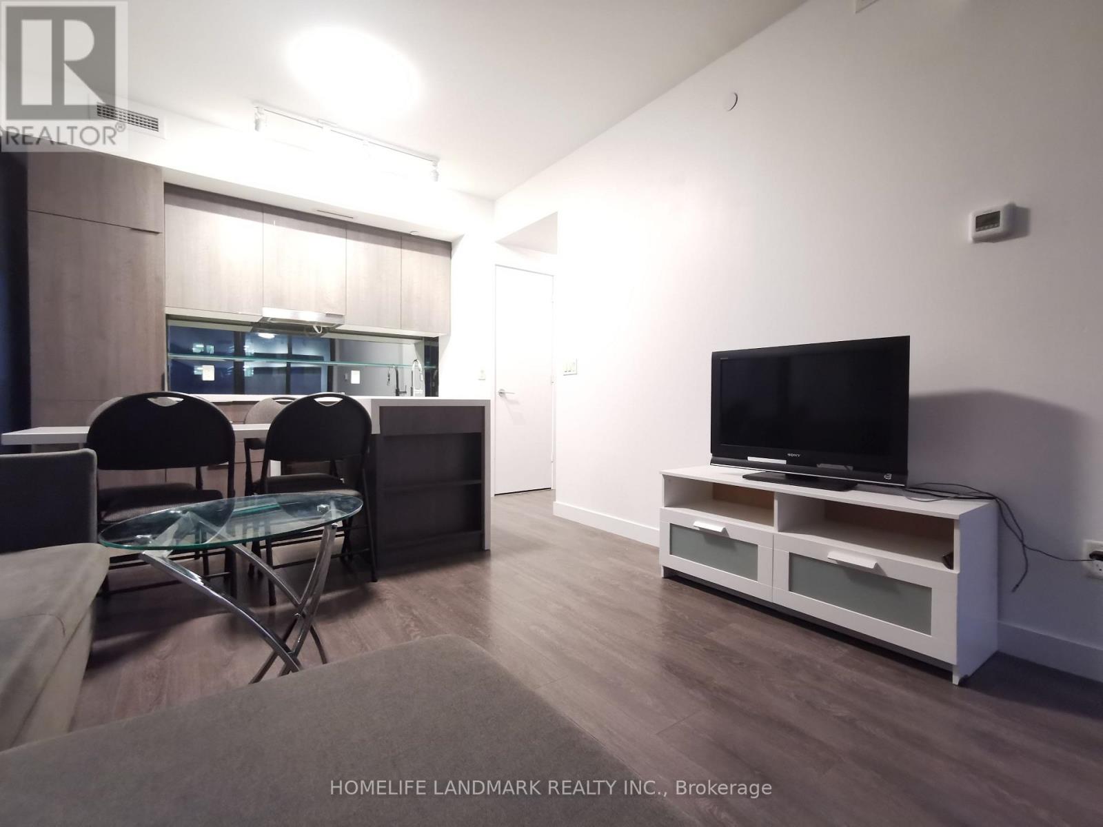 811 - 215 Queen Street W, Toronto, Ontario  M5V 0P5 - Photo 3 - C12444753