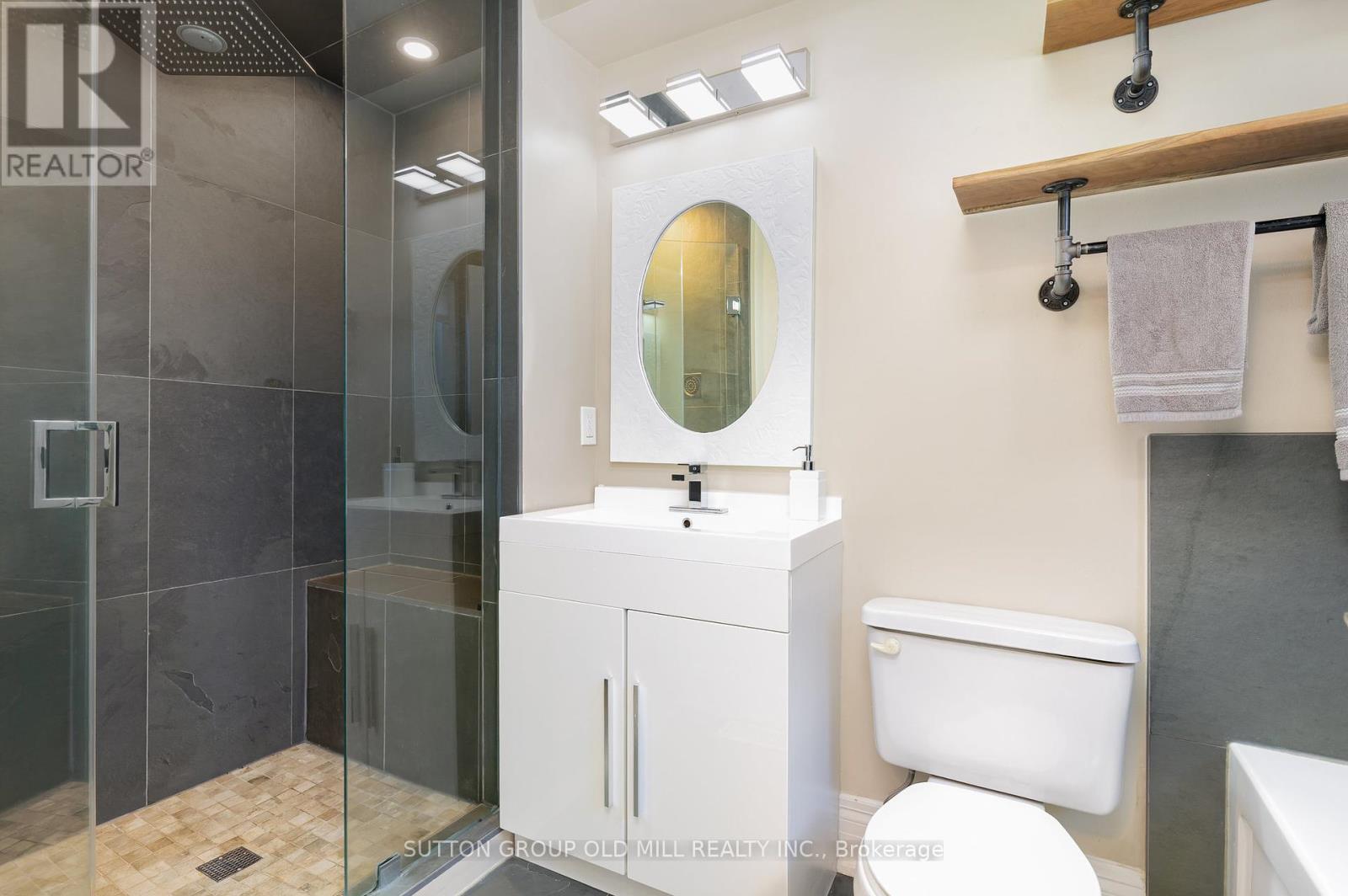 4 Hunter Avenue, Toronto, Ontario  M6E 2C8 - Photo 25 - W12460102