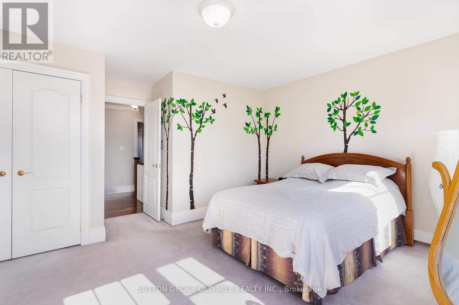 4 Hunter Avenue, Toronto, Ontario  M6E 2C8 - Photo 16 - W12460102