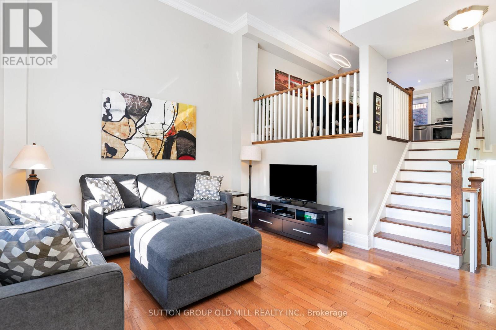 4 HUNTER AVENUE, Toronto, Ontario