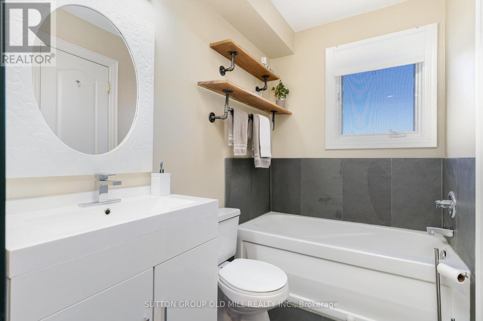 4 Hunter Avenue, Toronto, Ontario  M6E 2C8 - Photo 26 - W12460102