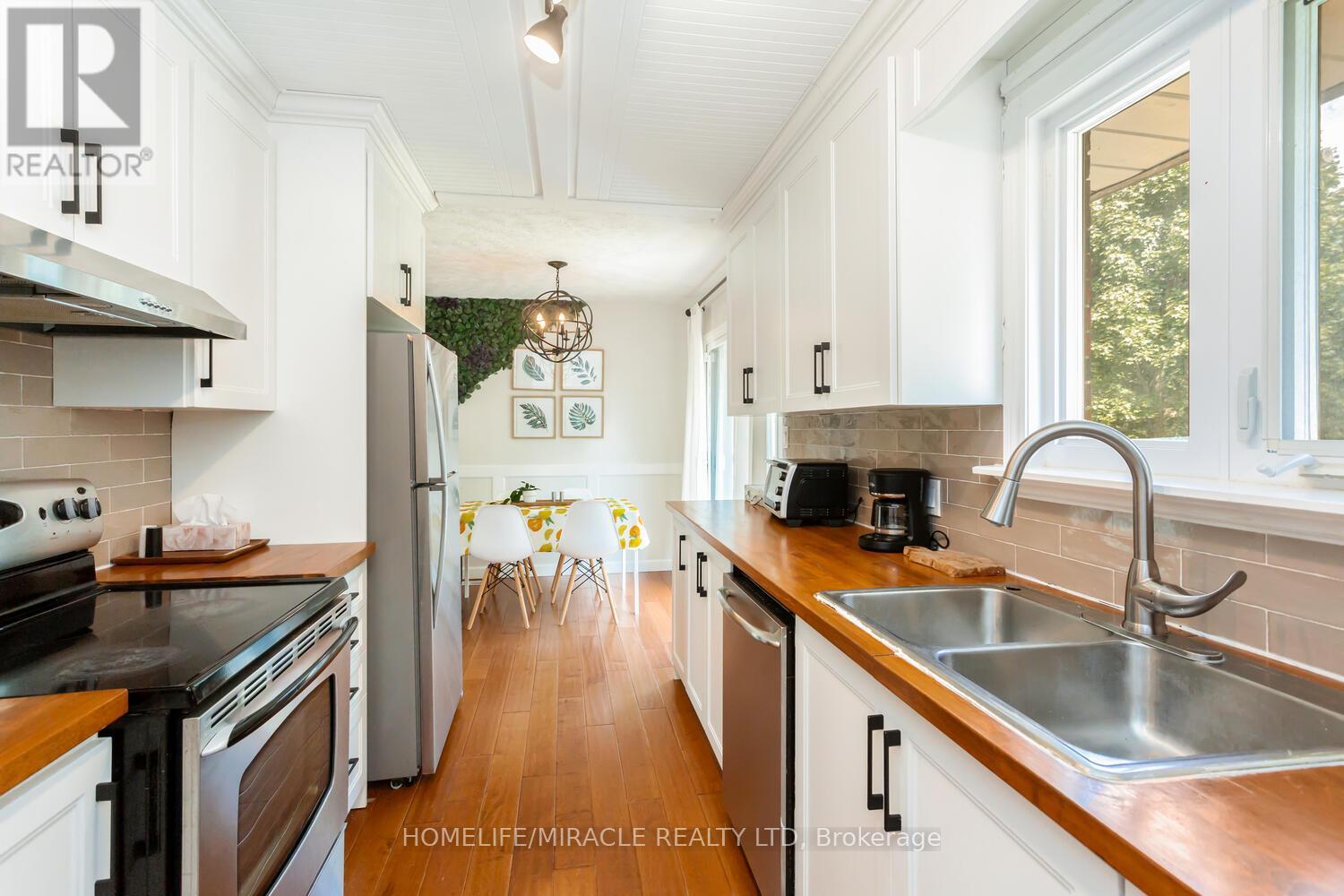 17 Kinsley Street, King (Nobleton), Ontario L0G 1N0 - Photo 19 - N12510600