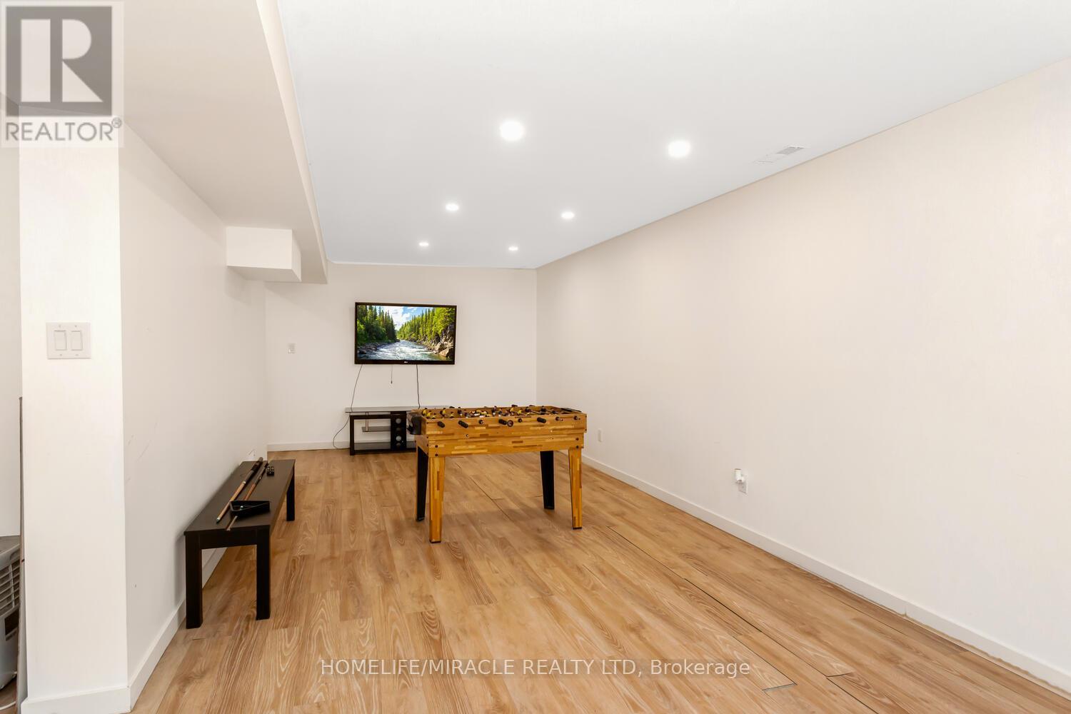 17 Kinsley Street, King (Nobleton), Ontario L0G 1N0 - Photo 39 - N12510600