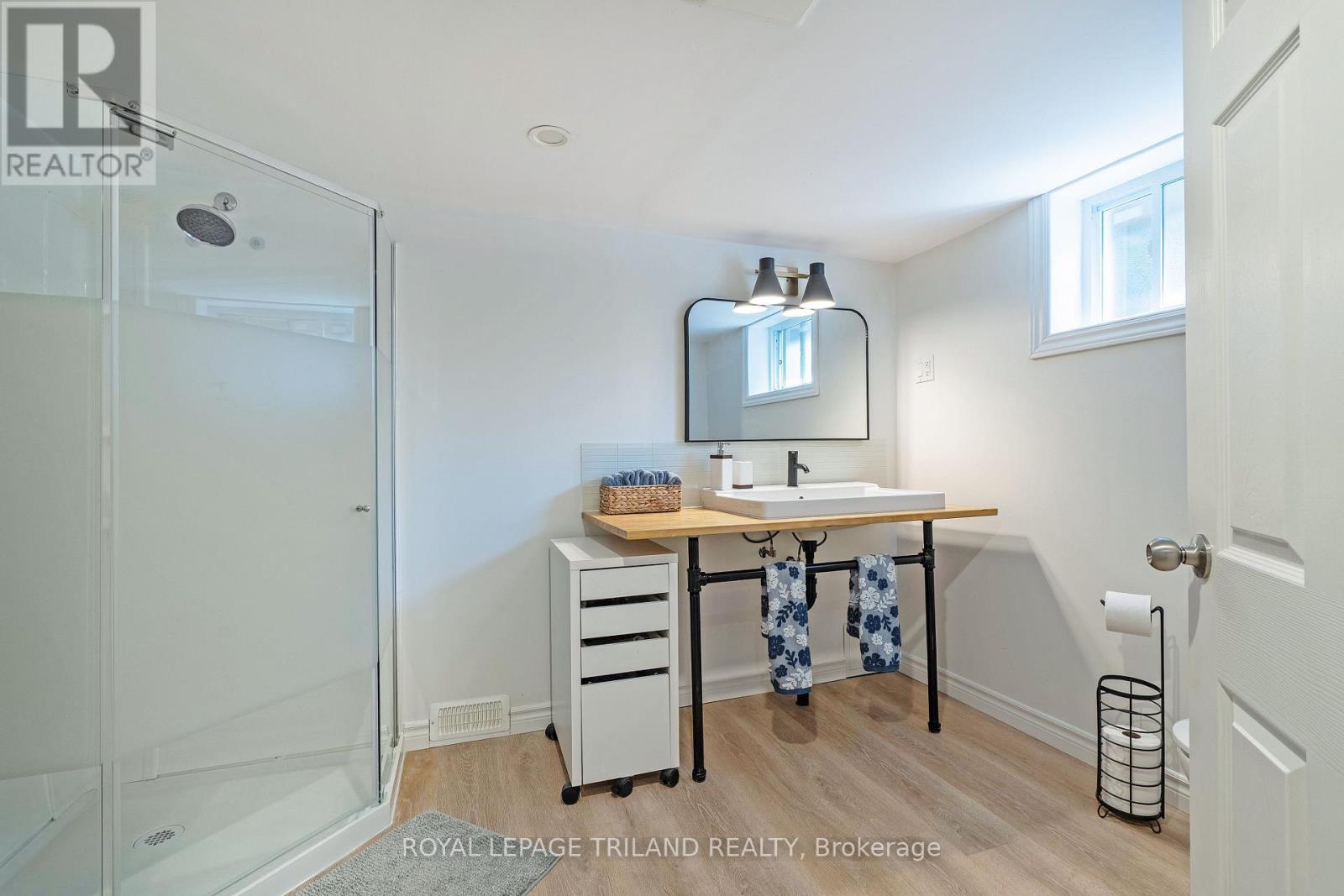 Photo 36 of 49 for 18 Tecumseh Street