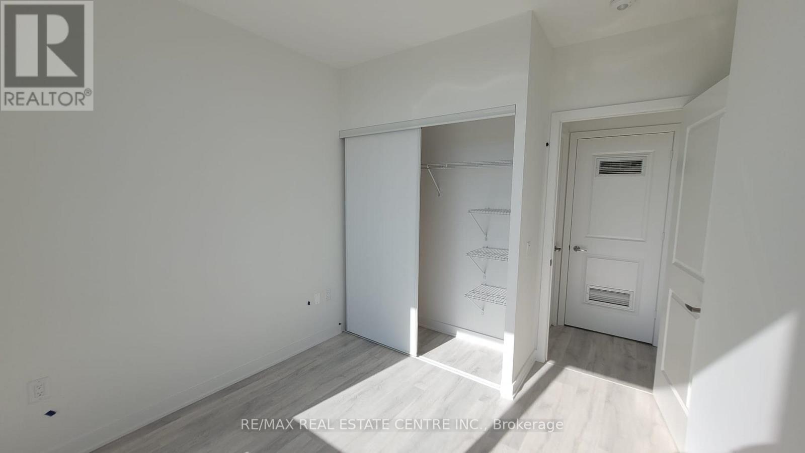 110 - 4655 Metcalfe Avenue, Mississauga, Ontario  L5M 0Z7 - Photo 7 - W12510542