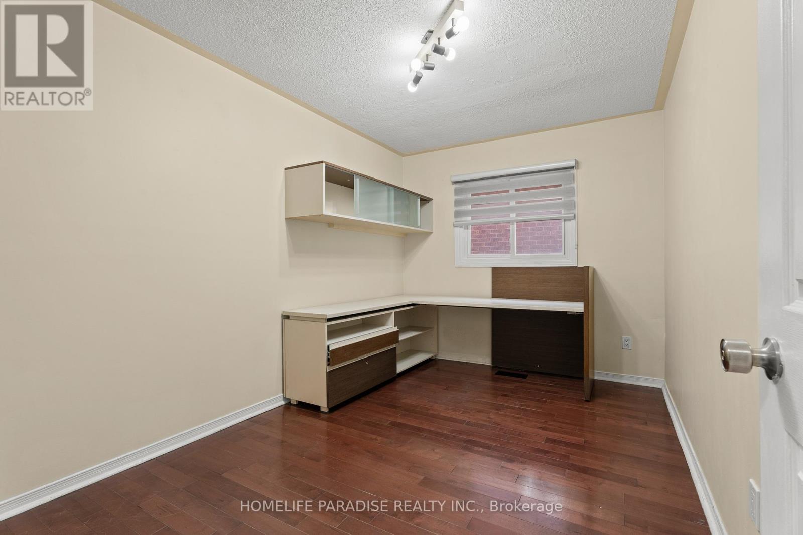 6 Ivy Lea Court, Brampton, Ontario  L6Y 4K6 - Photo 7 - W12510562