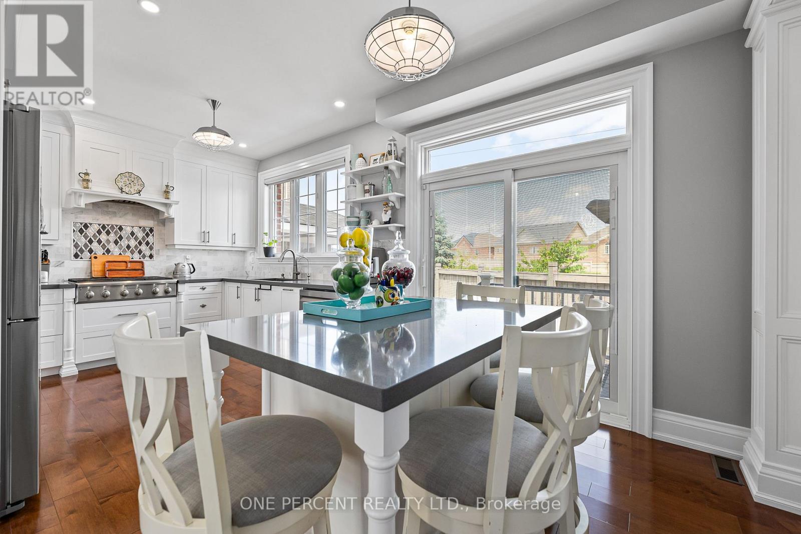 102 Monkton Circle, Brampton, Ontario  L6Y 5Z5 - Photo 13 - W12510564