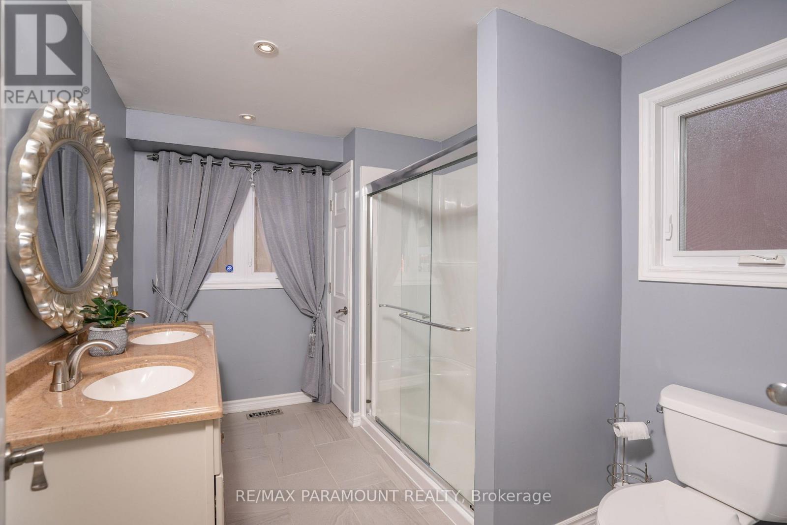 8 Edwin Drive, Brampton, Ontario  L6Y 1A1 - Photo 30 - W12510568