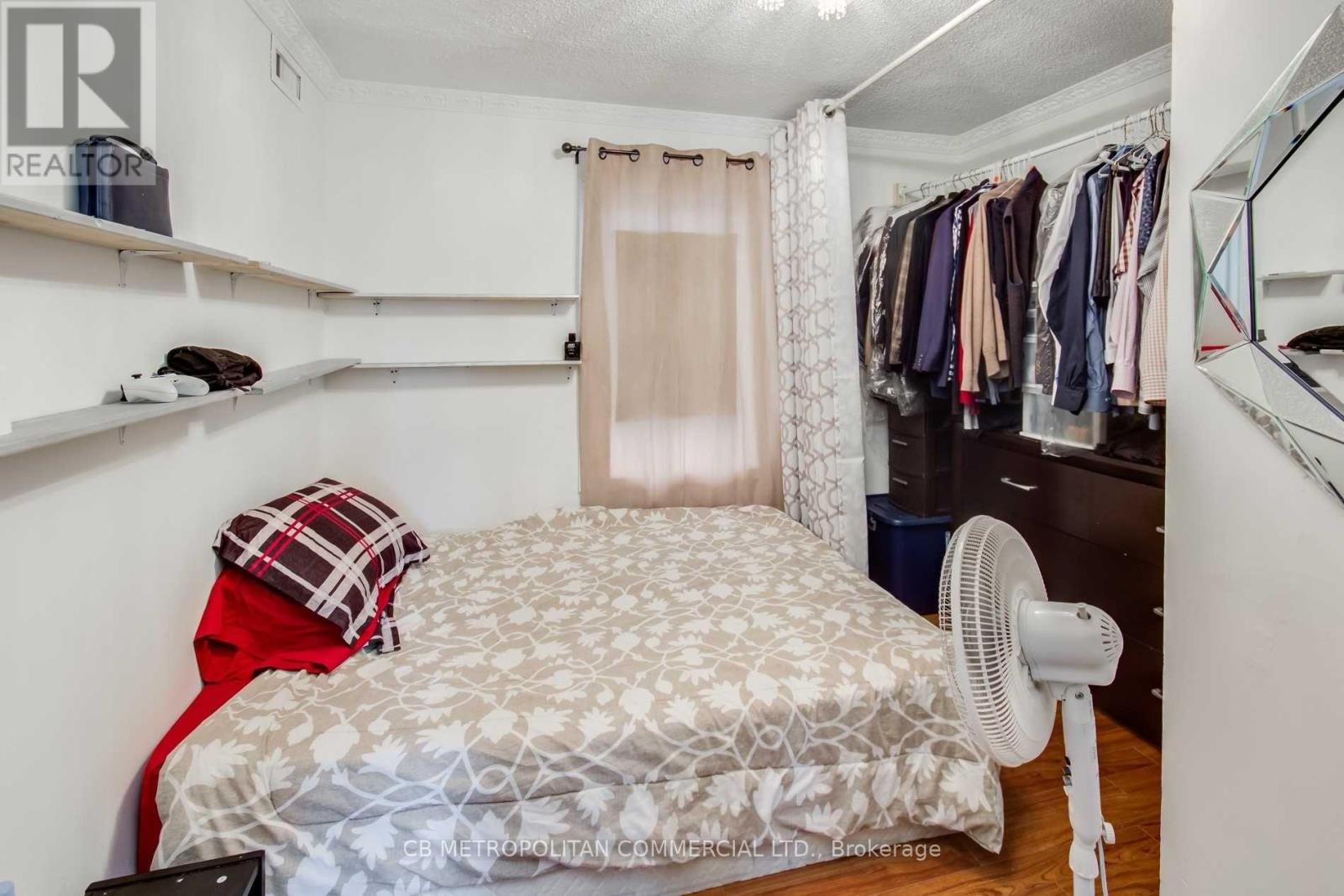 Upper - 2538 Weston Road, Toronto, Ontario  M9N 2A6 - Photo 10 - W12510572