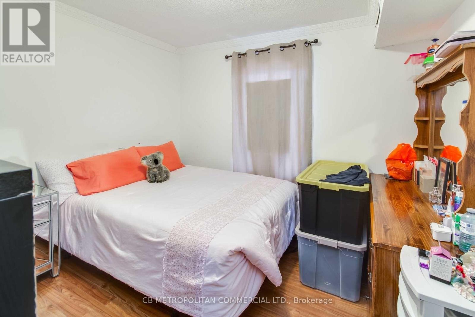 Upper - 2538 Weston Road, Toronto, Ontario  M9N 2A6 - Photo 11 - W12510572