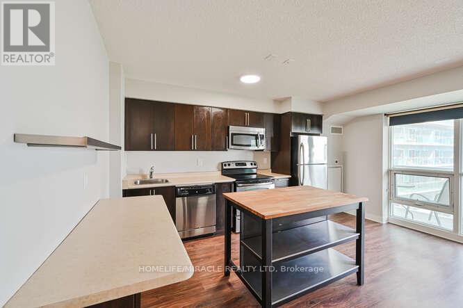 1401 - 155 Legion Road N, Toronto, Ontario  M8Y 0A7 - Photo 18 - W12510584