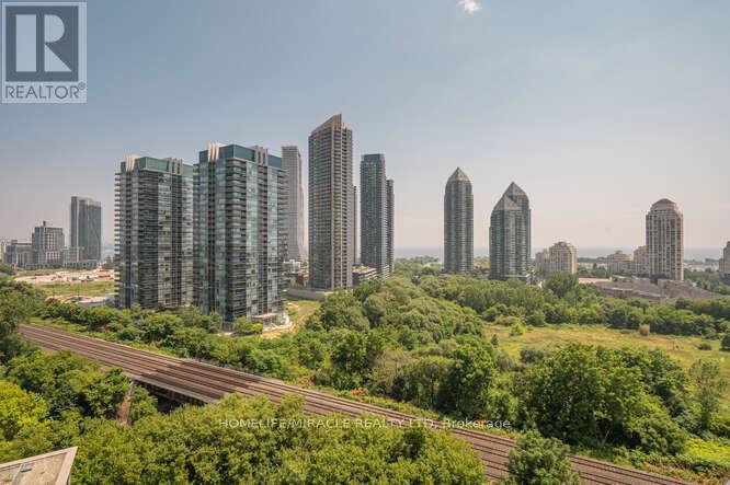 1401 - 155 Legion Road N, Toronto, Ontario  M8Y 0A7 - Photo 32 - W12510584