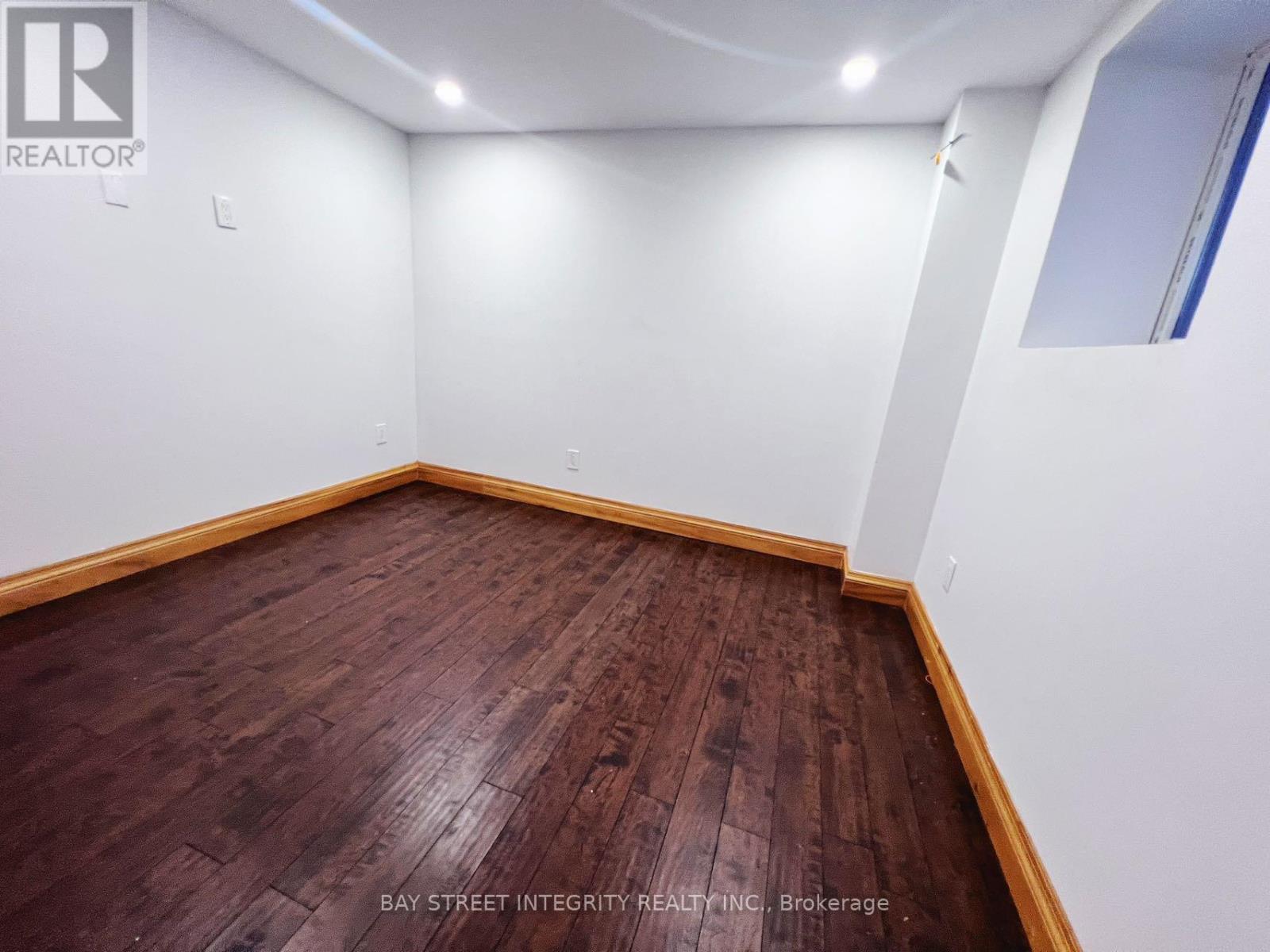 Bsmt-220 Sixteen Mile Drive, Oakville, Ontario  L6M 0T8 - Photo 5 - W12510594