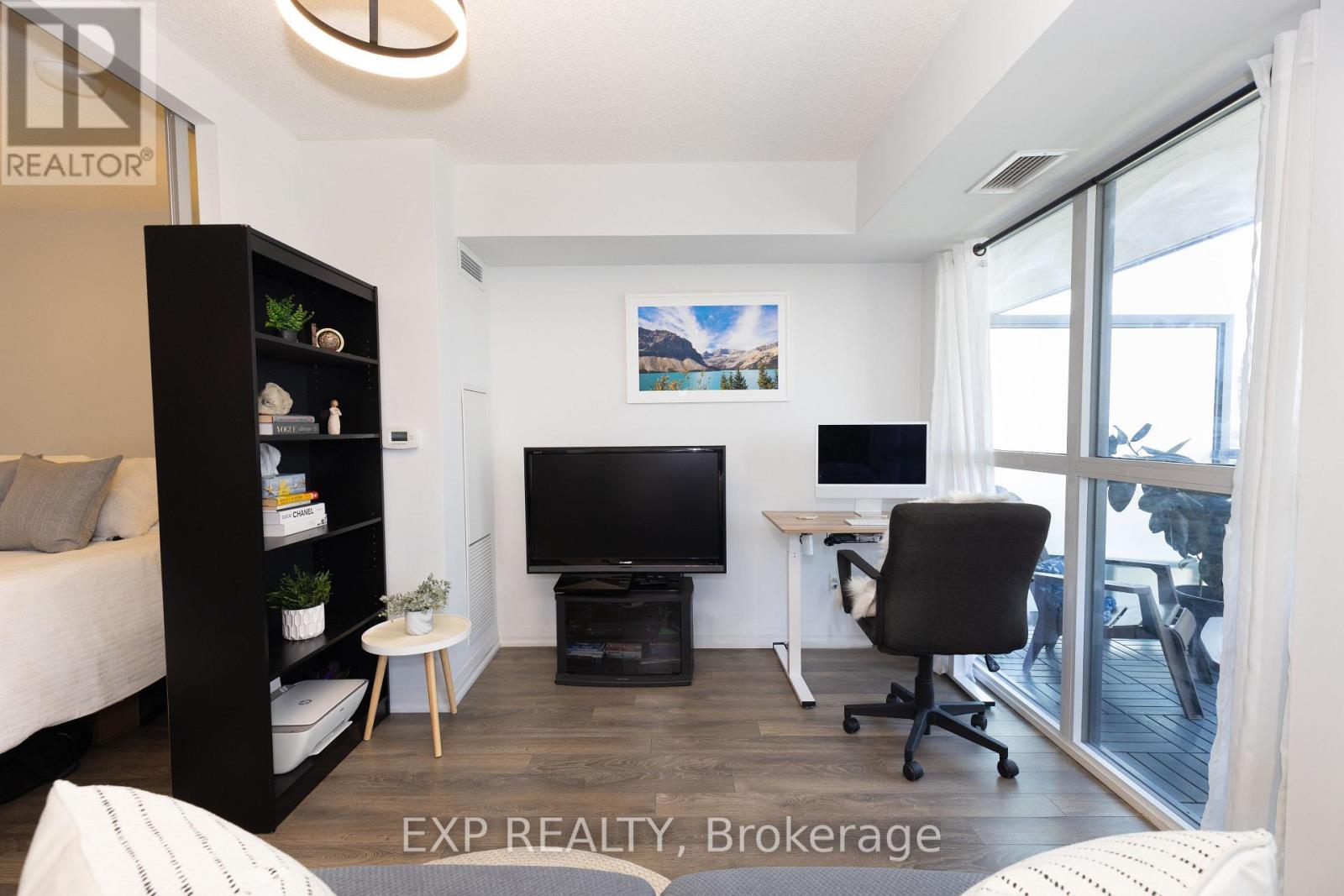 707 - 30 Meadowglen Place, Toronto, Ontario M1G 0A6 - Photo 10 - E12510624