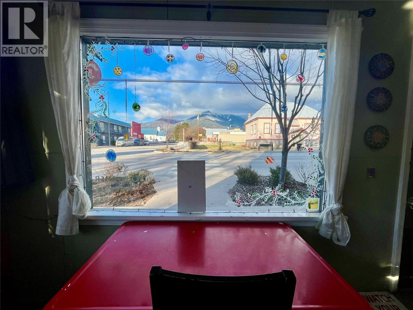 420 Broadway Street, Nakusp, British Columbia  V0G 1R0 - Photo 10 - 10332767