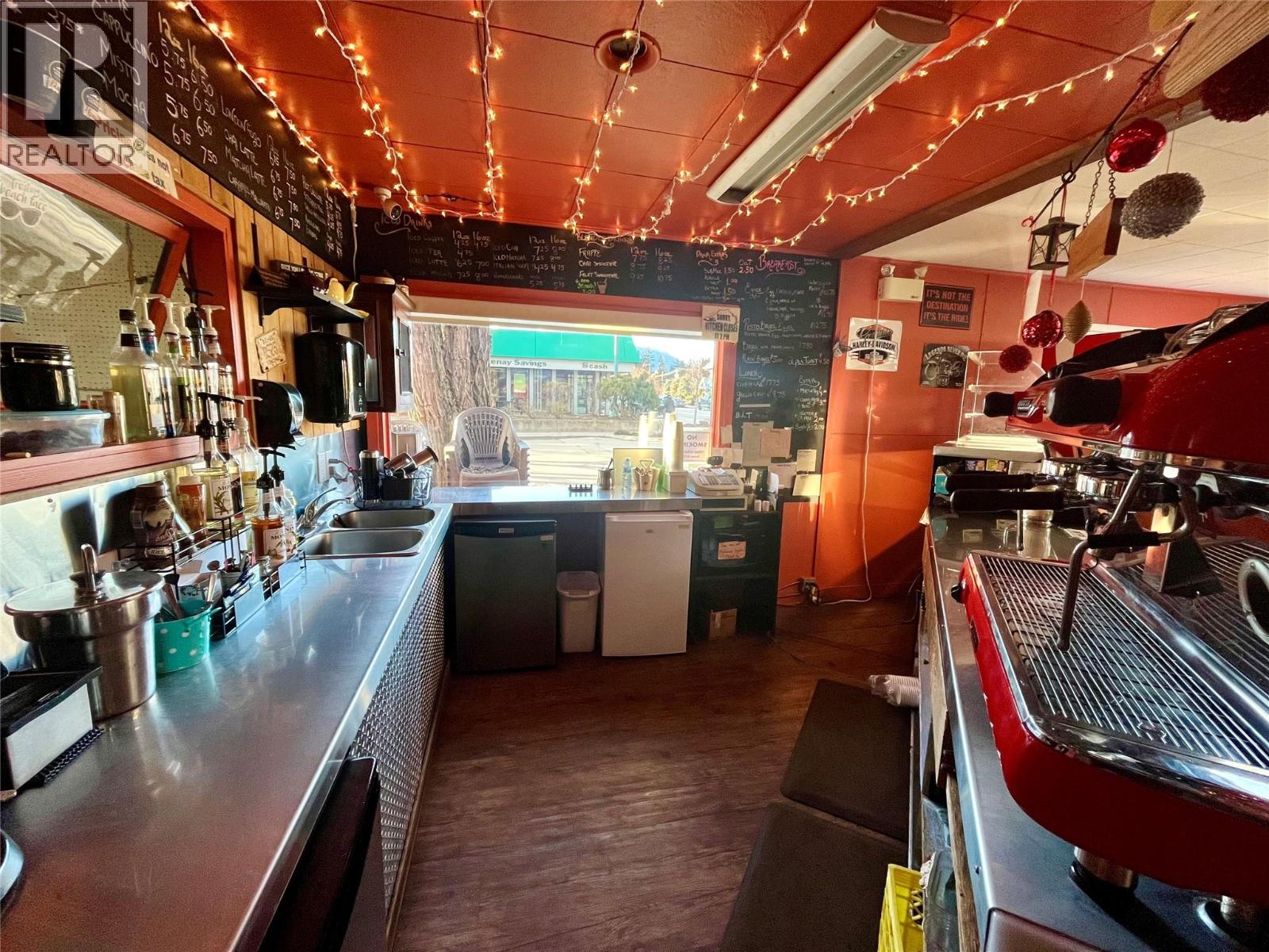 420 Broadway Street, Nakusp, British Columbia  V0G 1R0 - Photo 16 - 10332767