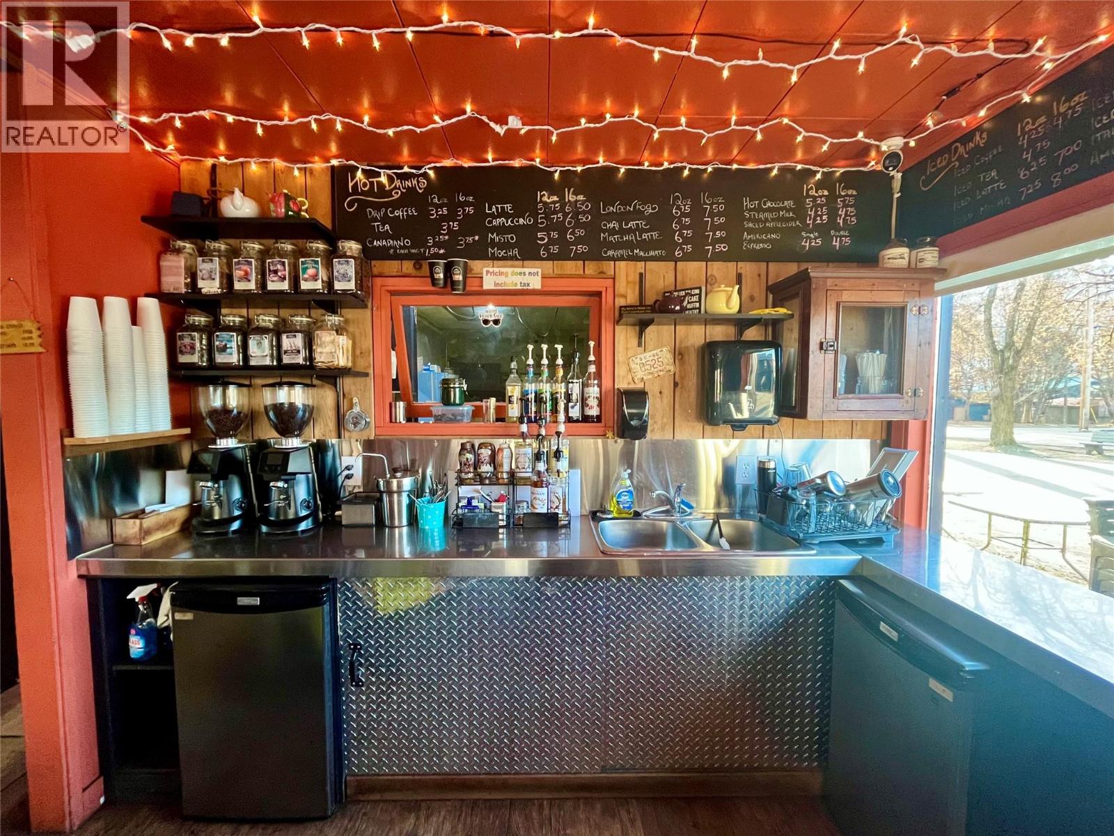 420 Broadway Street, Nakusp, British Columbia  V0G 1R0 - Photo 15 - 10332767