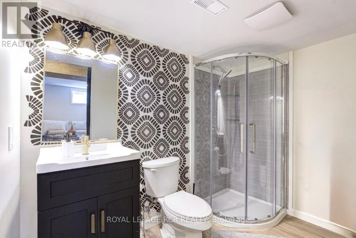 113 Winterton Court, Orangeville, Ontario L9W 6Z7 - Photo 9 - W12495740