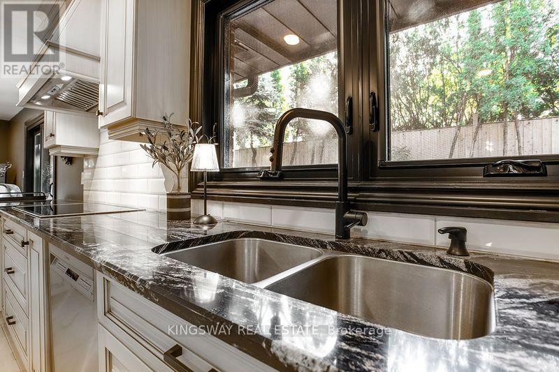 471 Scenic Drive, Hamilton, Ontario  L9C 1G7 - Photo 17 - X12510574