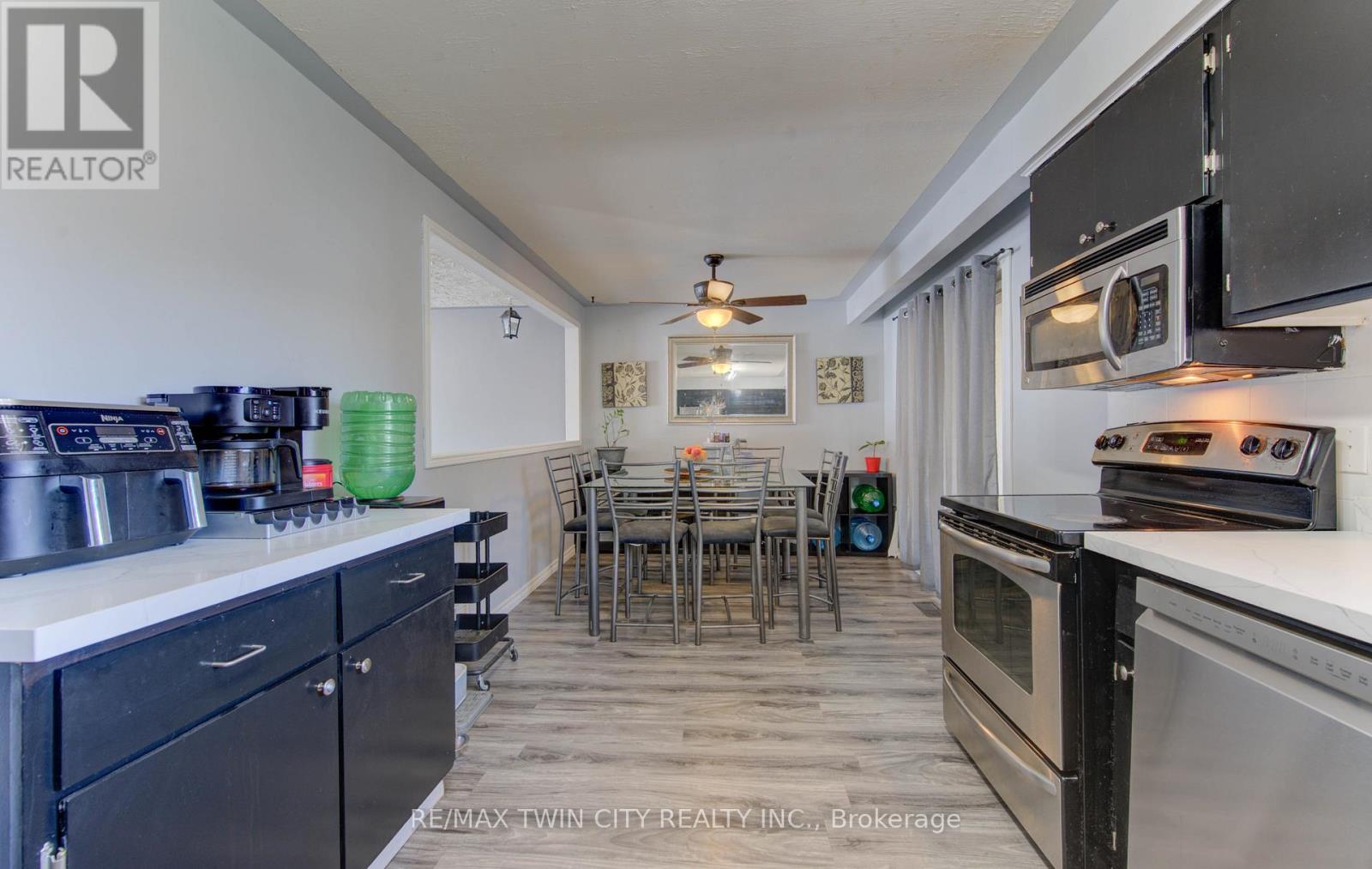 320 Country Hill Drive, Kitchener, Ontario  N2E 2C2 - Photo 13 - X12510596