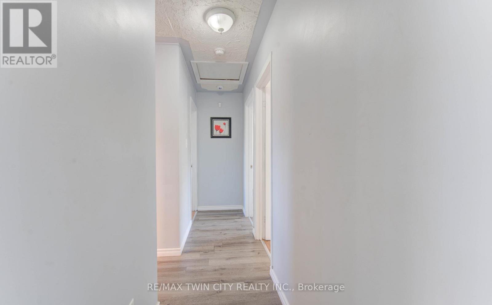 320 Country Hill Drive, Kitchener, Ontario  N2E 2C2 - Photo 25 - X12510596