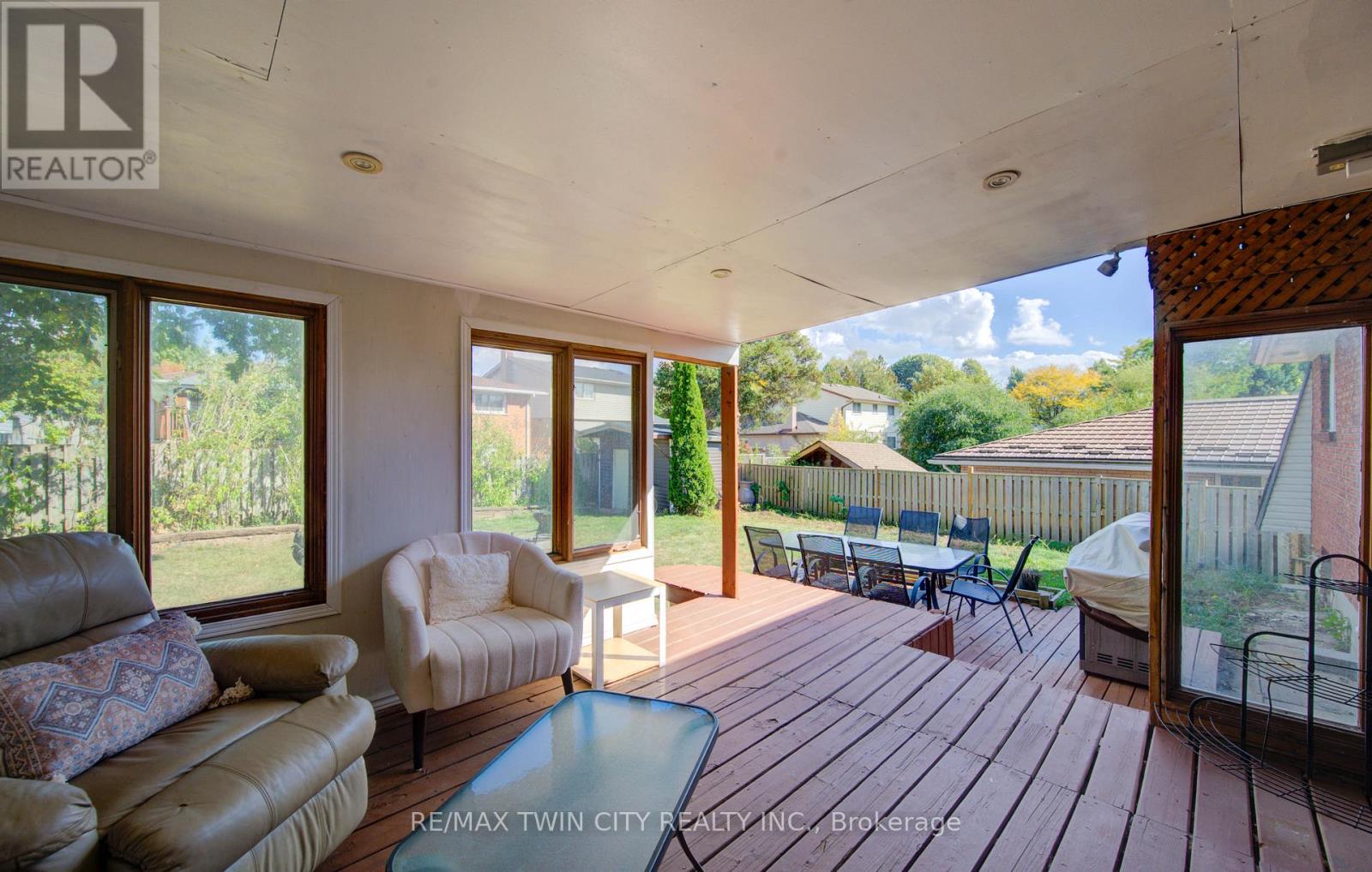 320 Country Hill Drive, Kitchener, Ontario  N2E 2C2 - Photo 41 - X12510596