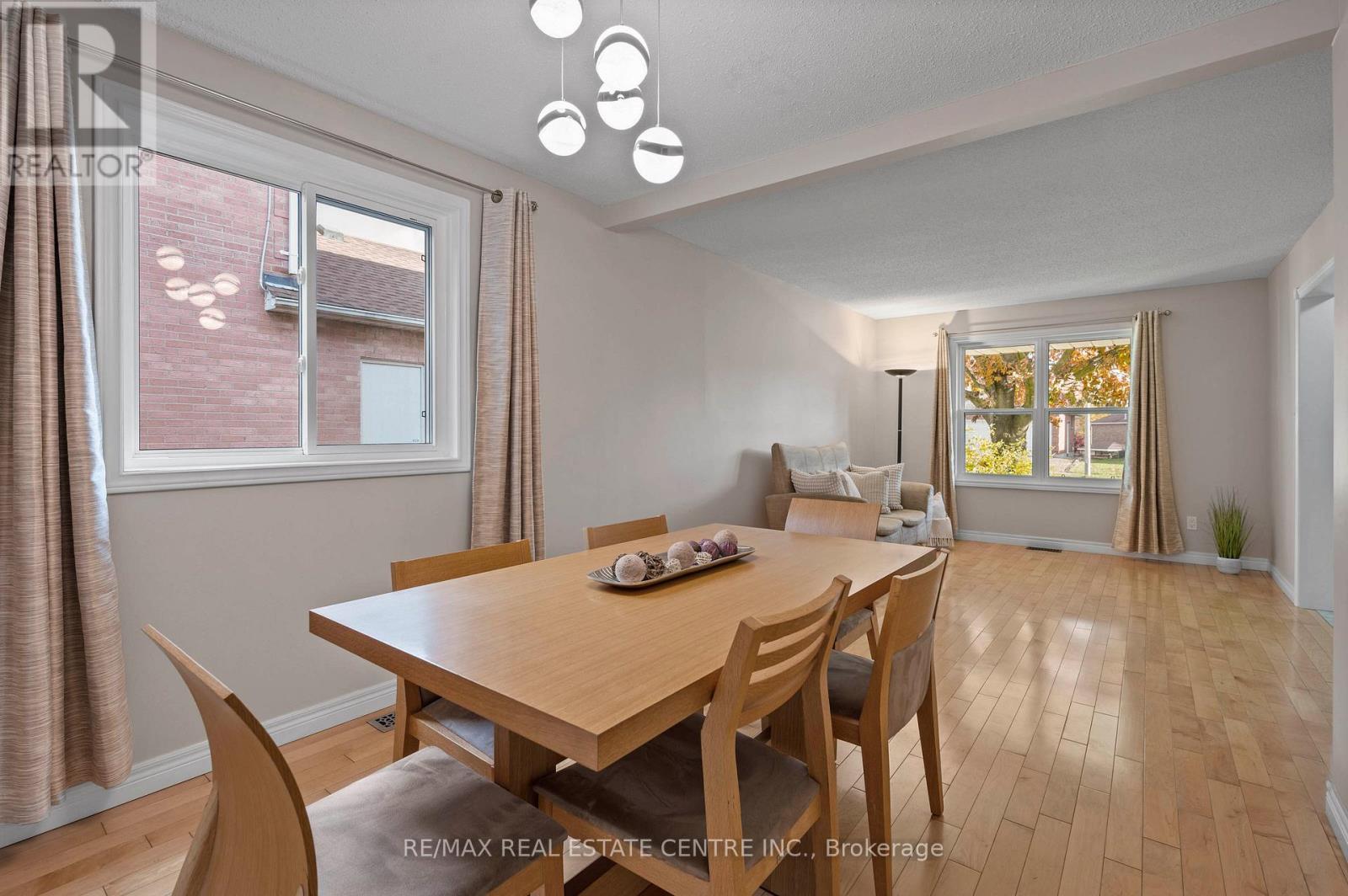 43 Robson Avenue, Cambridge, Ontario  N1T 1L2 - Photo 12 - X12510598