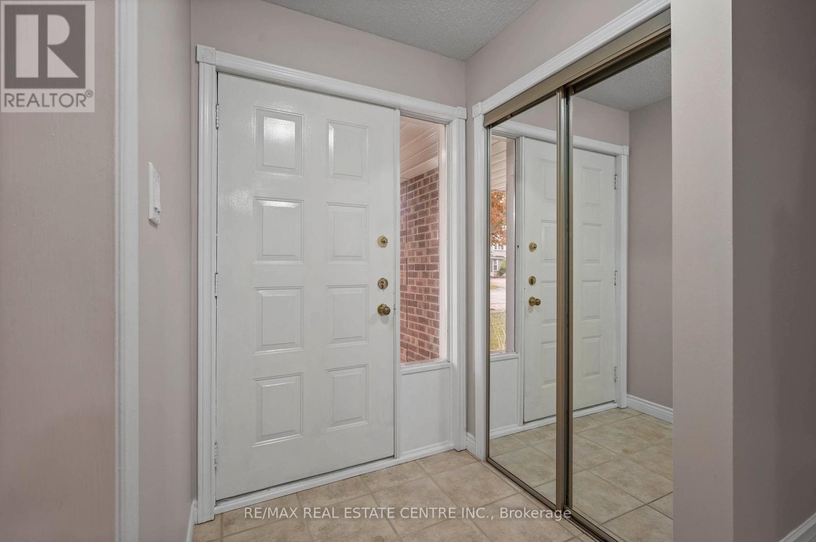 43 Robson Avenue, Cambridge, Ontario  N1T 1L2 - Photo 4 - X12510598