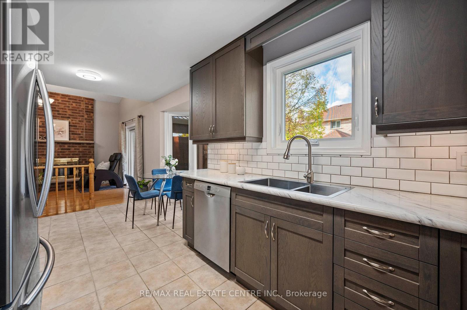 43 Robson Avenue, Cambridge, Ontario  N1T 1L2 - Photo 8 - X12510598