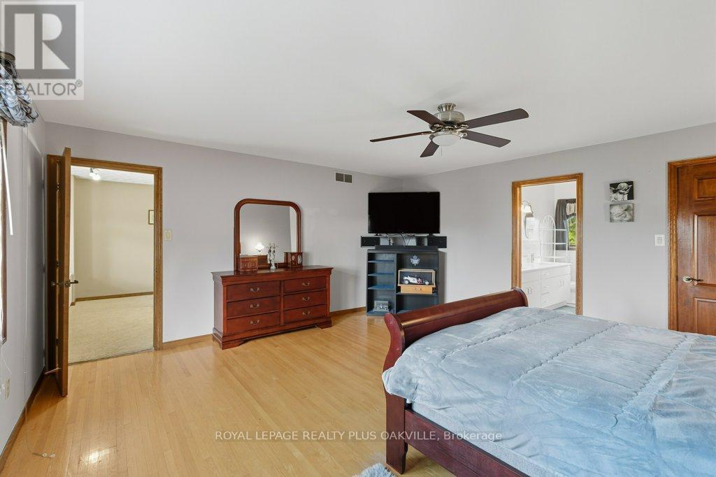 67 Horizon Court, Hamilton, Ontario  L9B 1W9 - Photo 32 - X12510604