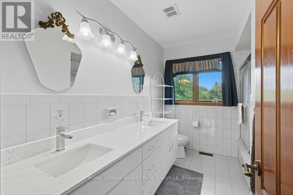 67 Horizon Court, Hamilton, Ontario  L9B 1W9 - Photo 33 - X12510604