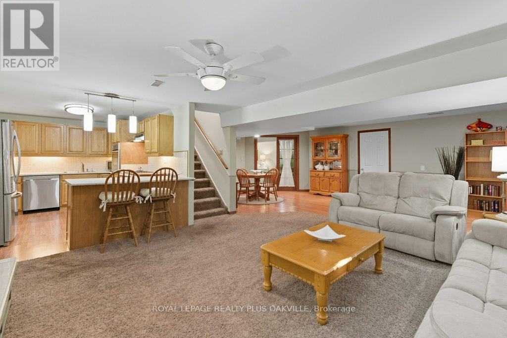 67 Horizon Court, Hamilton, Ontario  L9B 1W9 - Photo 34 - X12510604