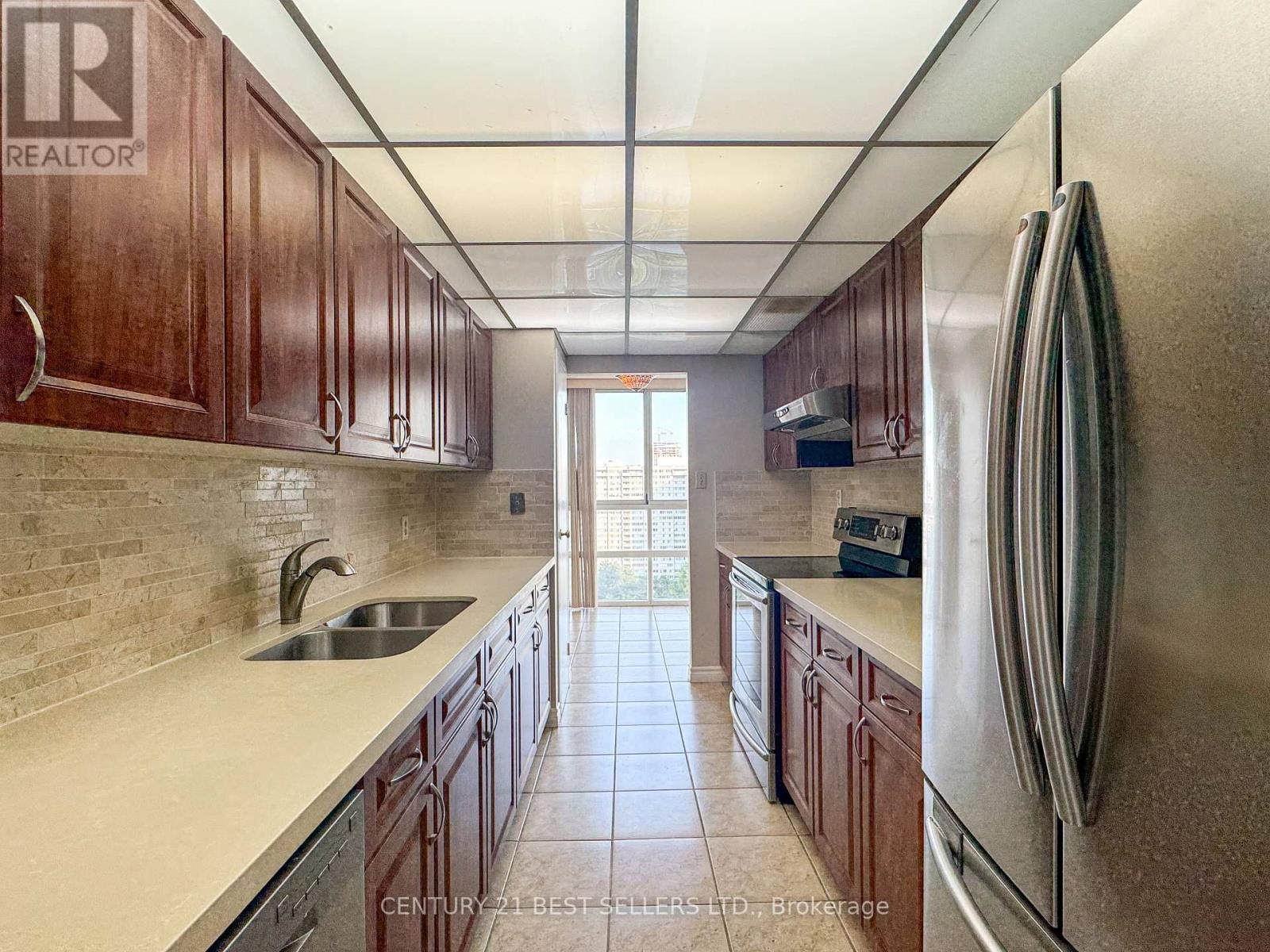 1803 - 3650 Kaneff Crescent, Mississauga, Ontario  L5A 4A1 - Photo 7 - W12416499