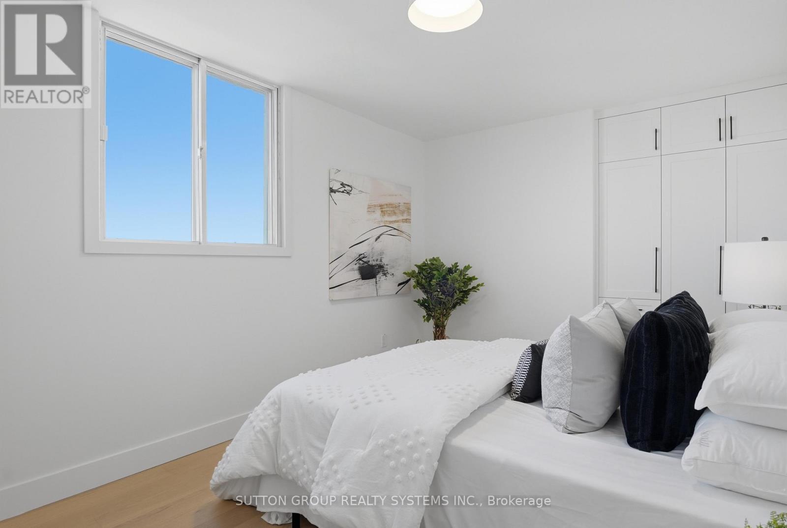 2107 - 820 Burnhamthorpe Road, Toronto, Ontario M9C 4W2 - Photo 25 - W12488456