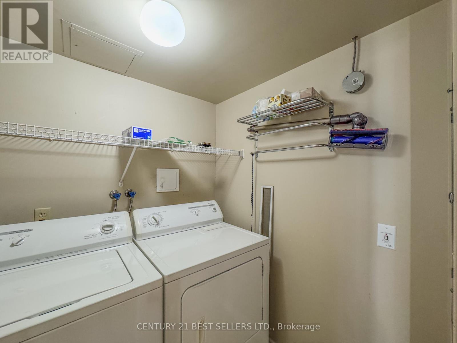 1803 - 3650 Kaneff Crescent, Mississauga, Ontario  L5A 4A1 - Photo 24 - W12416499