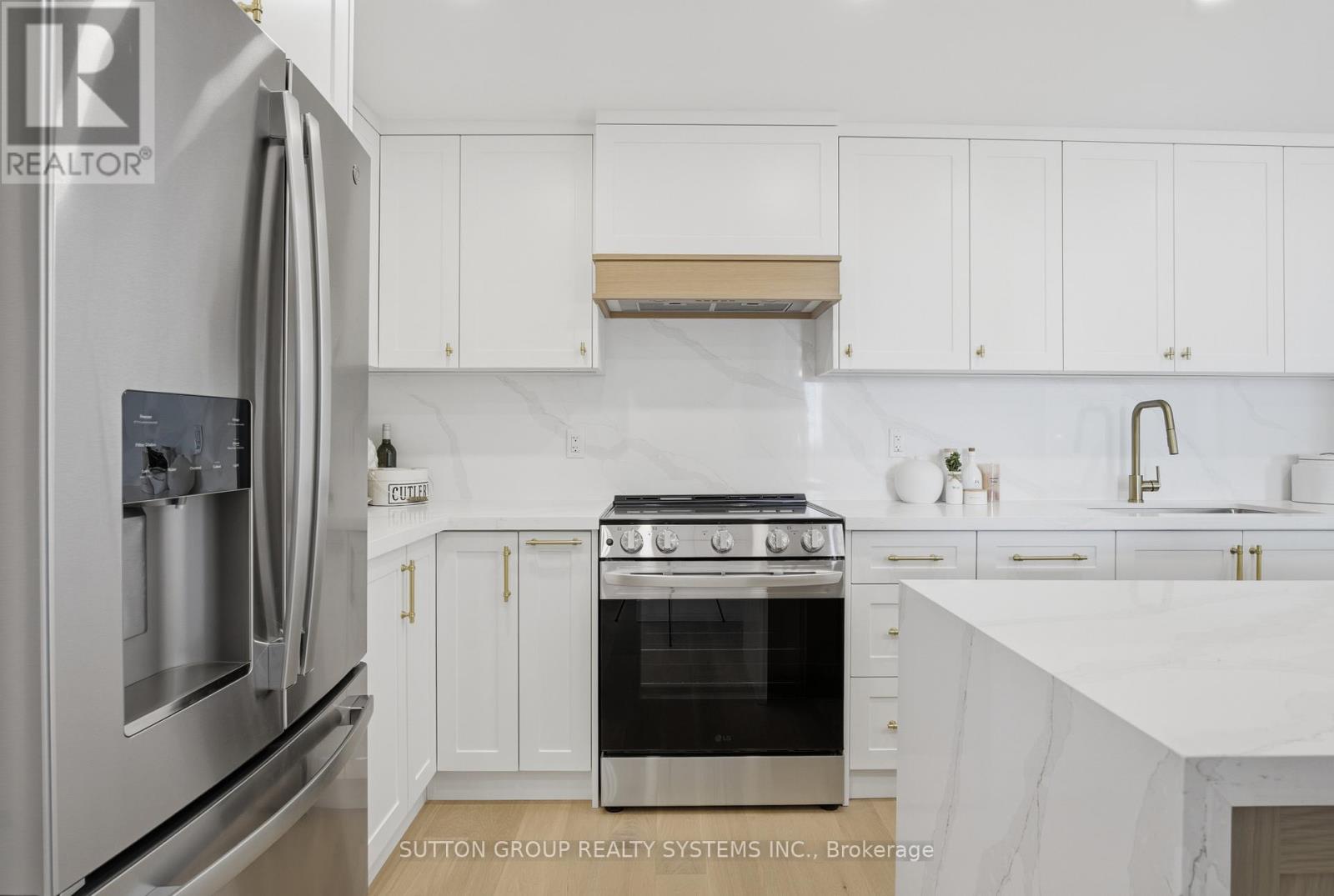 2107 - 820 Burnhamthorpe Road, Toronto, Ontario M9C 4W2 - Photo 8 - W12488456