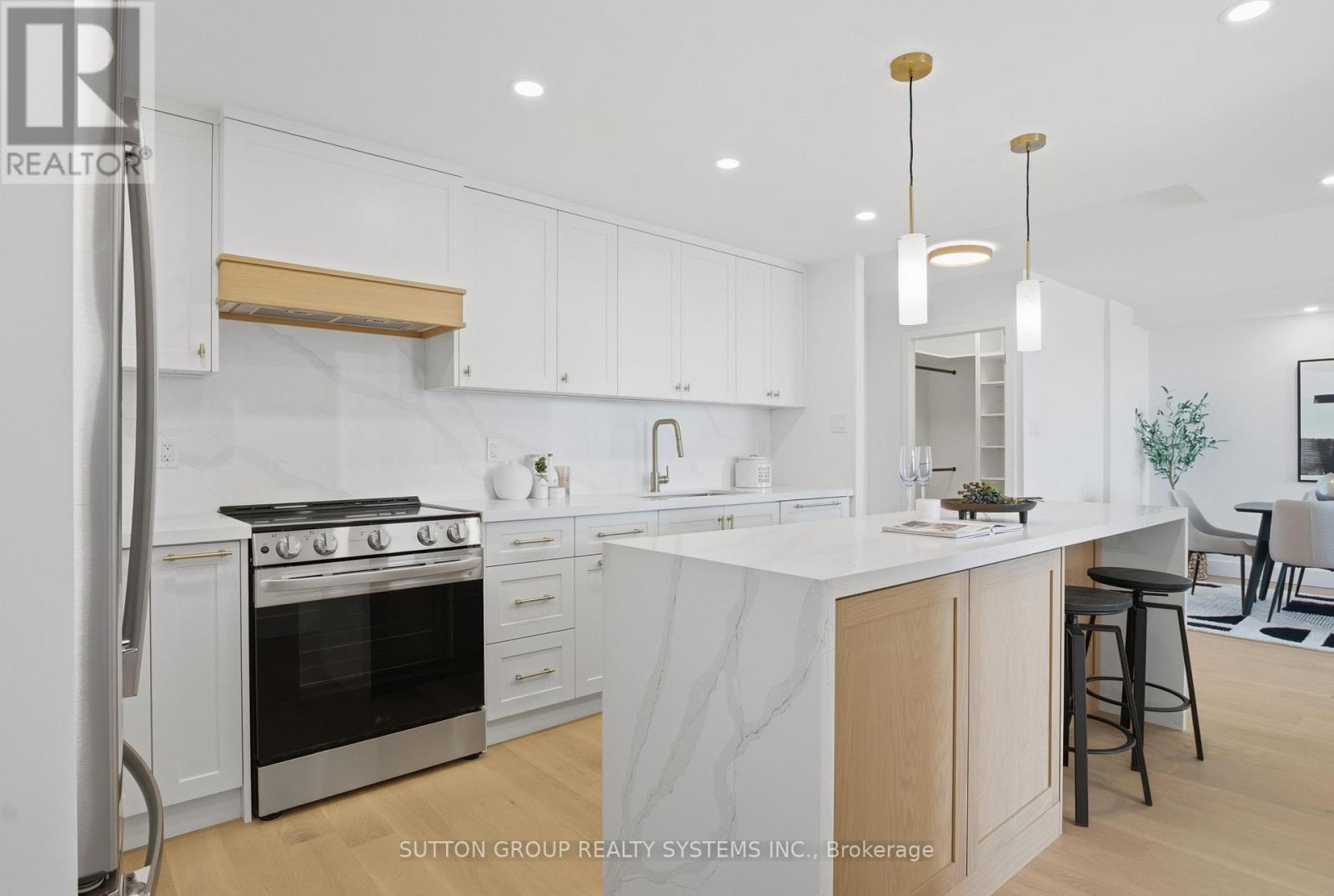 2107 - 820 Burnhamthorpe Road, Toronto, Ontario M9C 4W2 - Photo 9 - W12488456