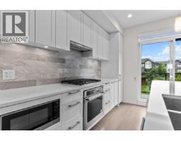 133 4738 HEMLOCK WAY