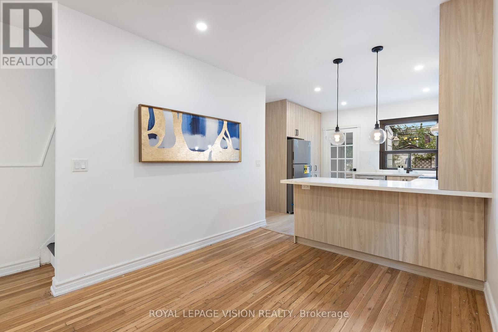 92 Bastedo Avenue, Toronto, Ontario  M4C 3N1 - Photo 12 - E12510618