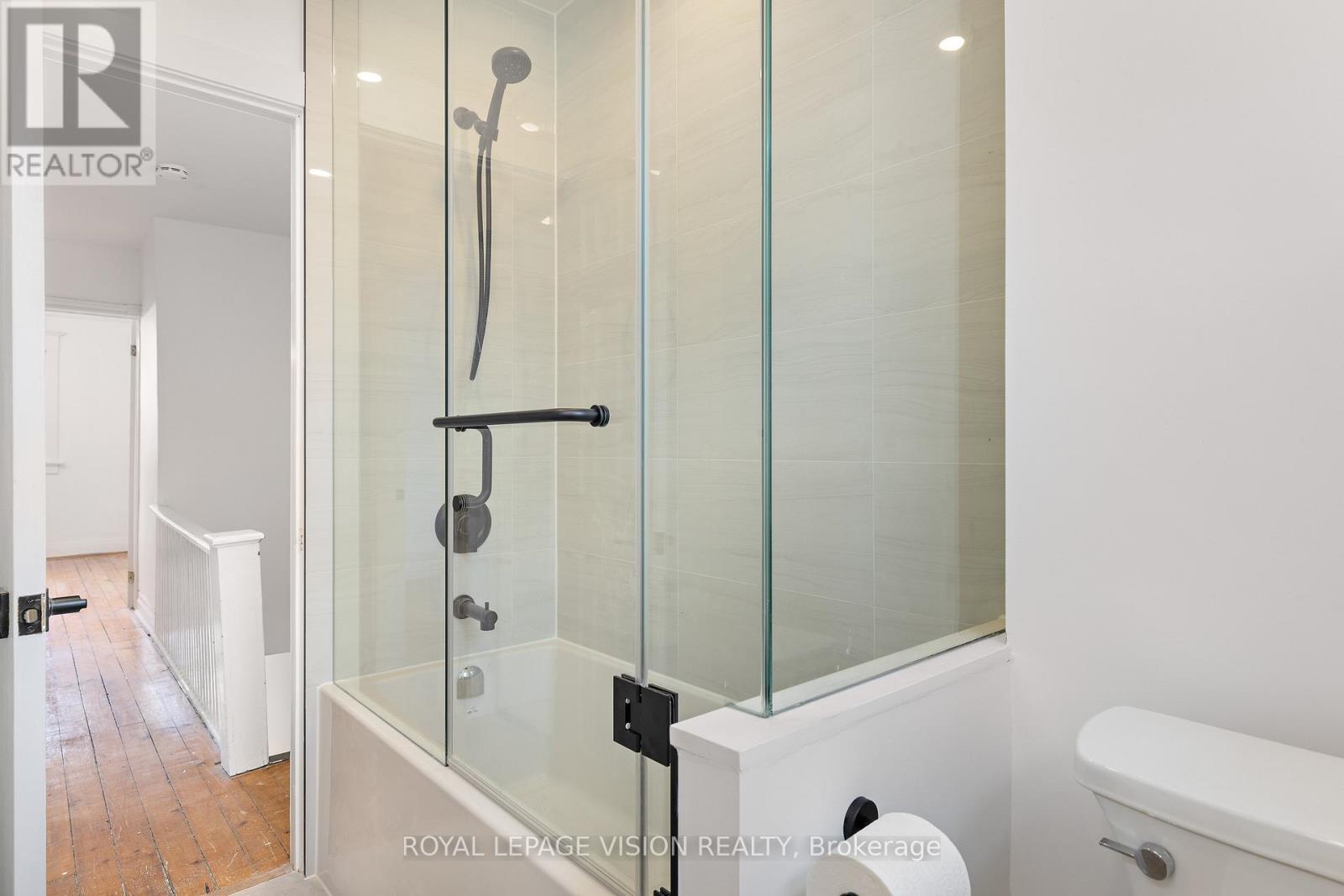 92 Bastedo Avenue, Toronto, Ontario  M4C 3N1 - Photo 22 - E12510618